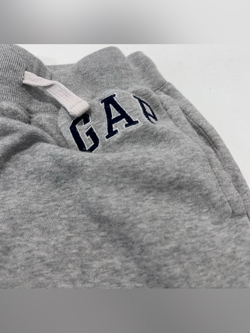GAP Kids Boys Joggers Fleece Grey Comfort Sweatpants Size M - Picture 3 of 10